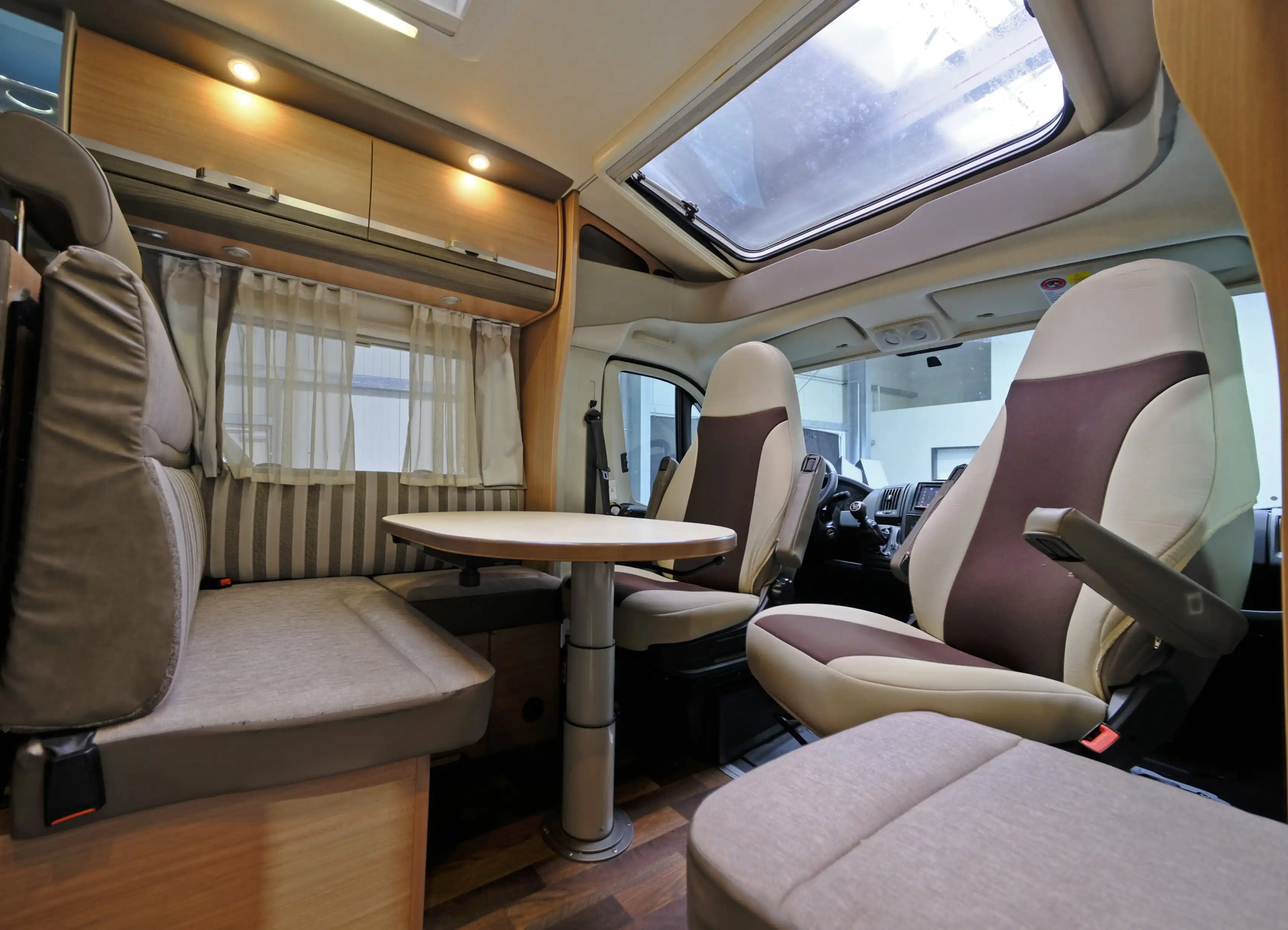 KNAUS SKY TI 700 MEG